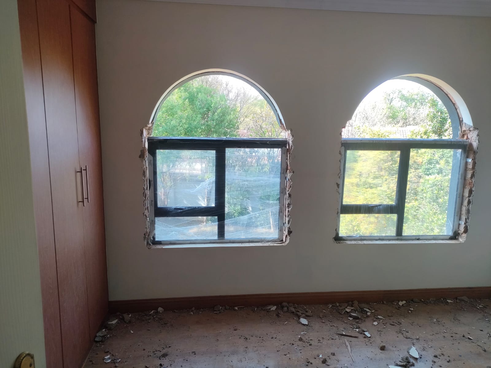 Midstream house front view