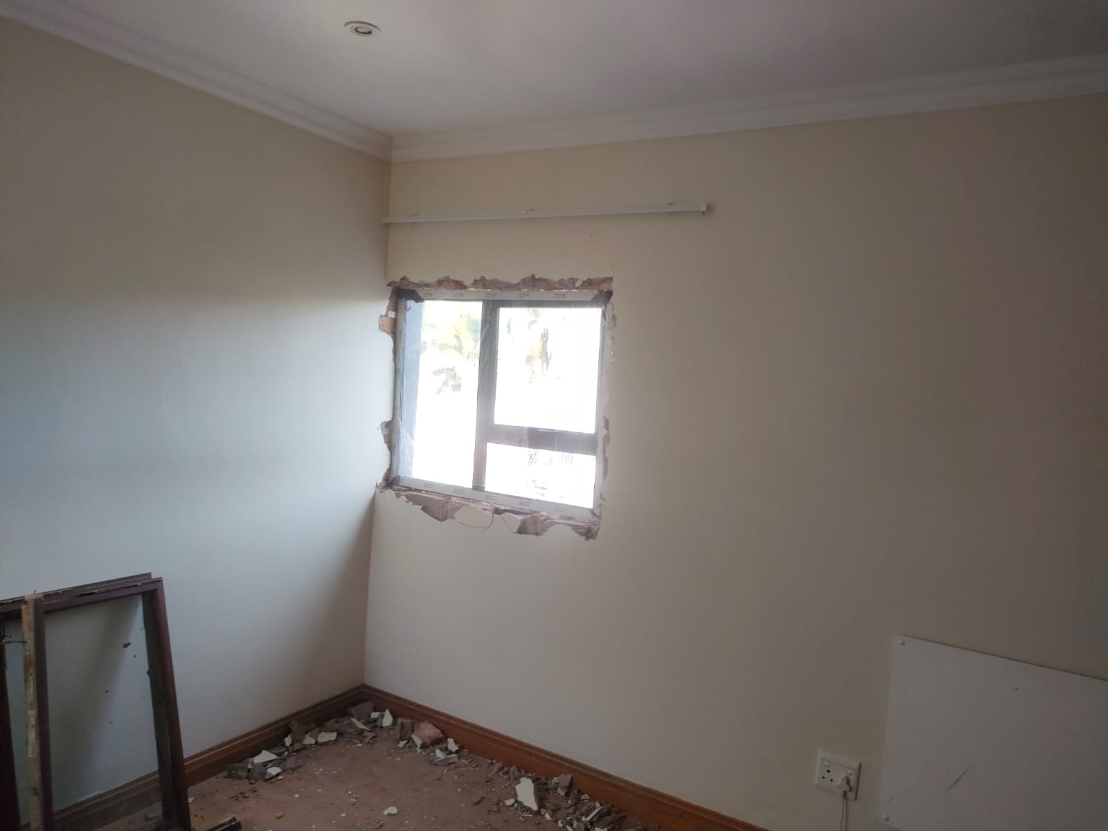 Midstream house front view