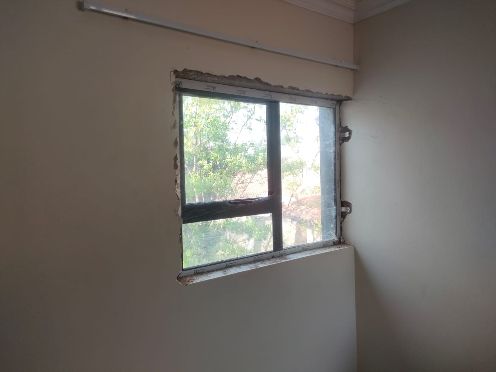 Midstream house front view